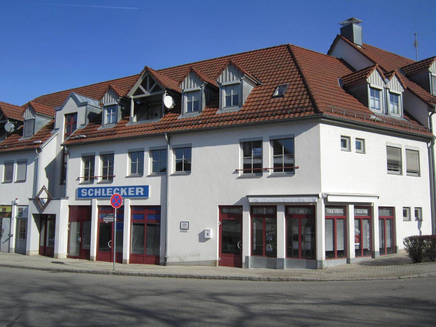 Großzügige, renovierte 5 Zi.-Mietwhg. mit Garage, 79400 Kandern