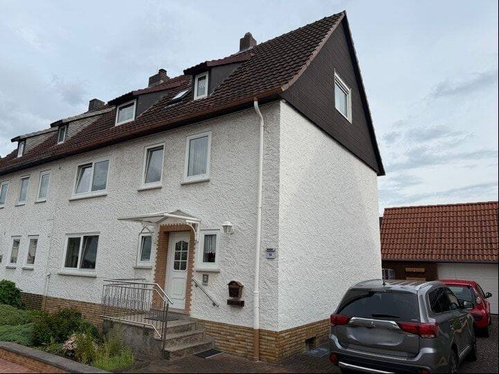 Doppelhaushälfte mit Garage im Herzen von Heringen, 36266 Heringen (Werra)