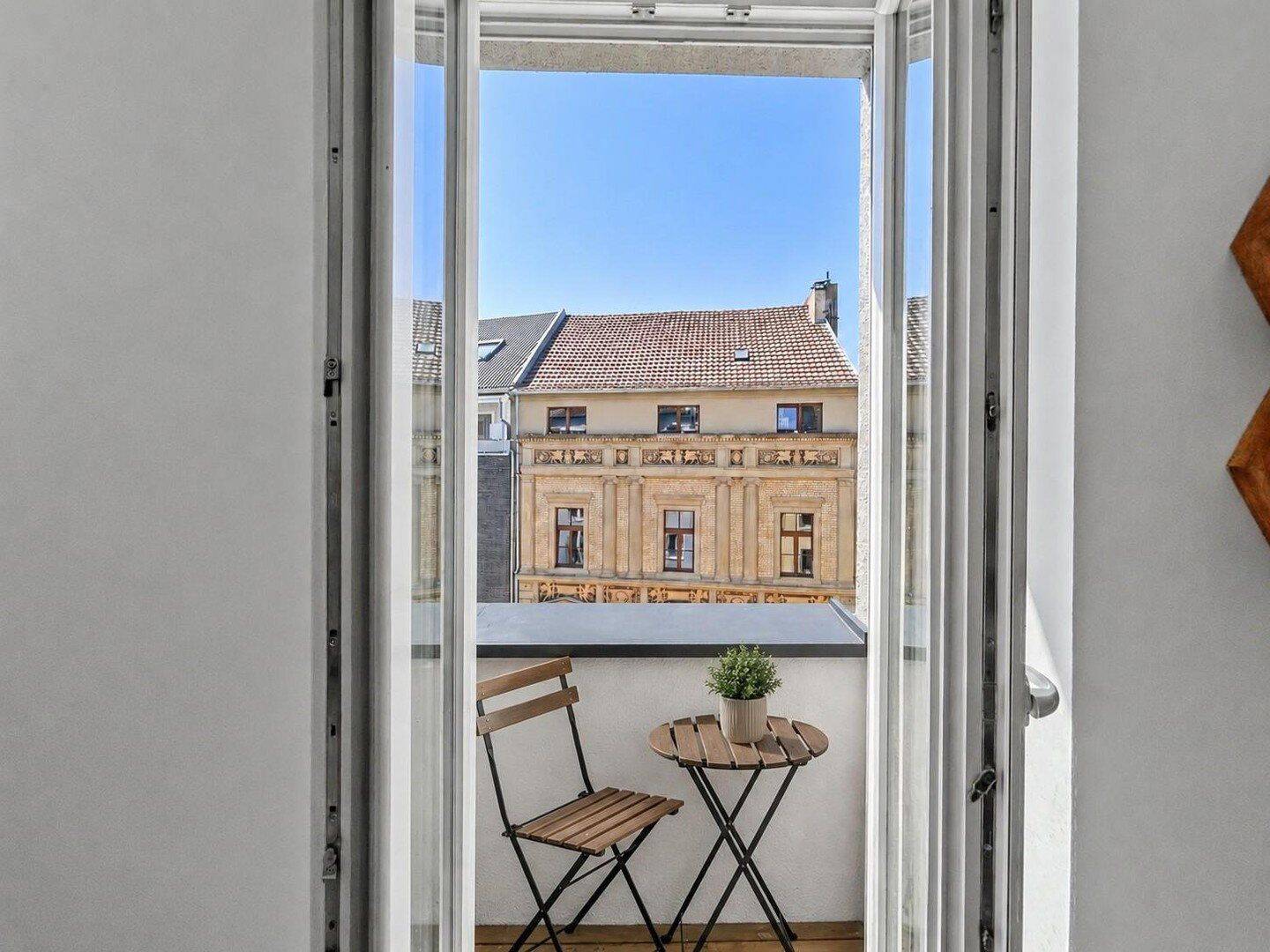 Hochwertiges und exklusiv voll möbliertes City-Apartment in Rhein- und Hauptbahnhofnähe, 50668 Köln (Innenstadt-Nord Altstadt-Nord Neustadt-Nord)