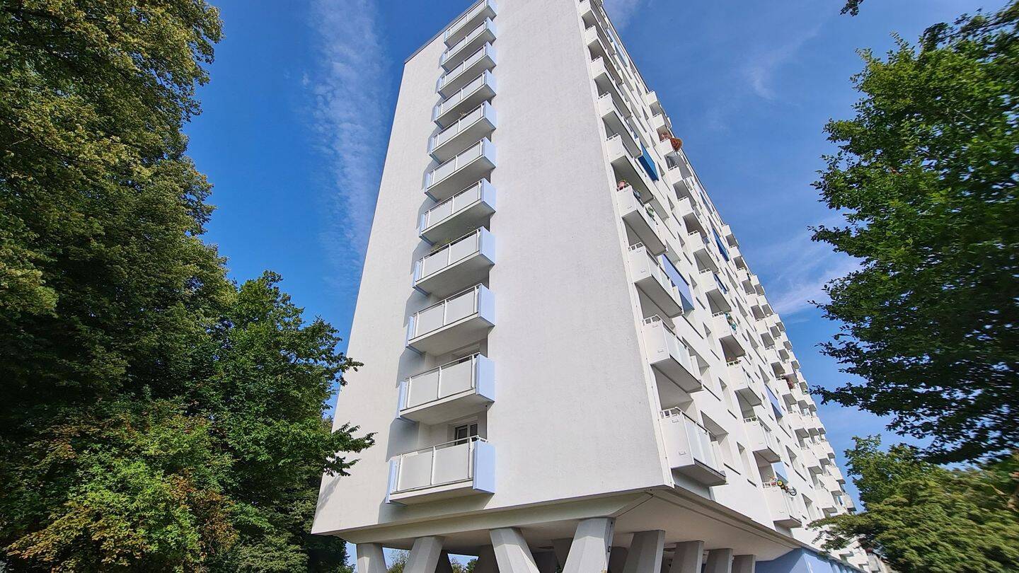 Gepflegte und Helle 2-Zimmer-Wohnung mit Einbauküche!, 45147 Essen (Frohnhausen Holsterhausen Rüttenscheid)
