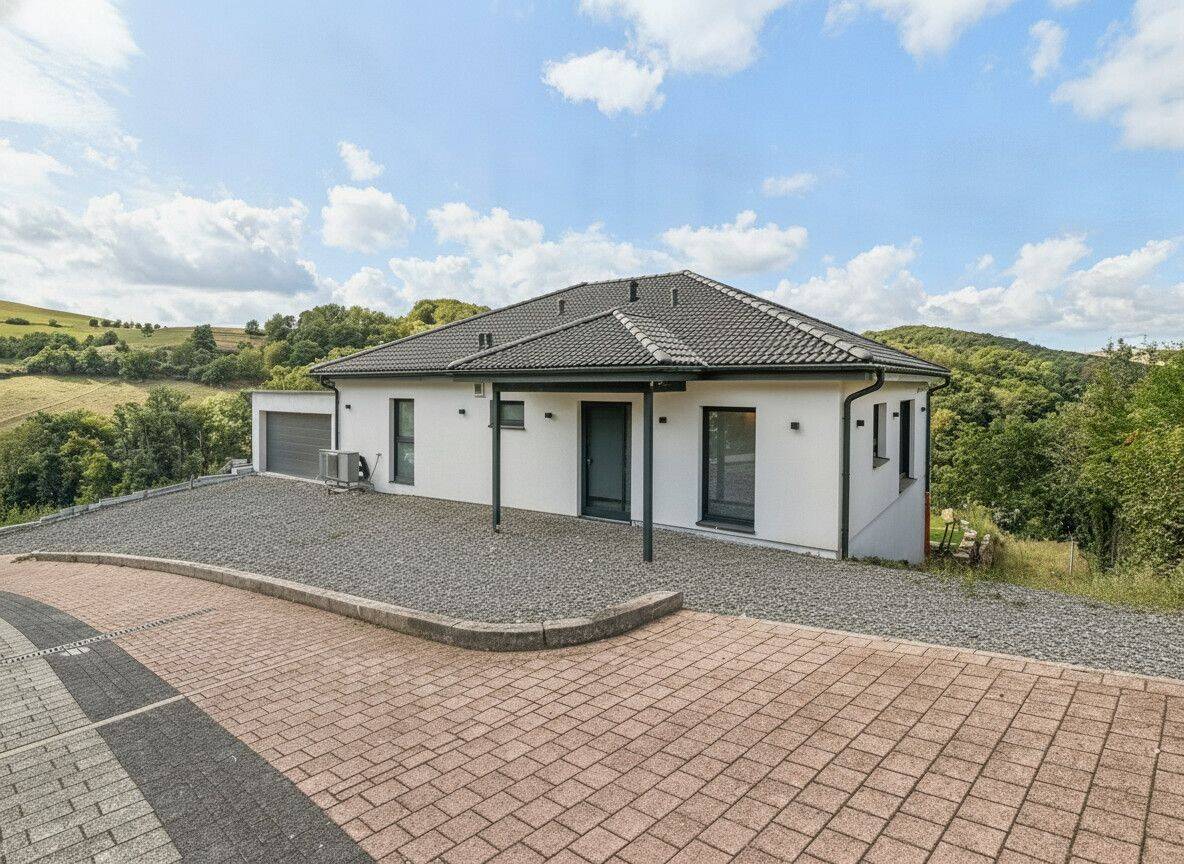 Atemberaubender Panoramablick – moderne Neubauvilla in ruhiger Lage, 67700 Niederkirchen