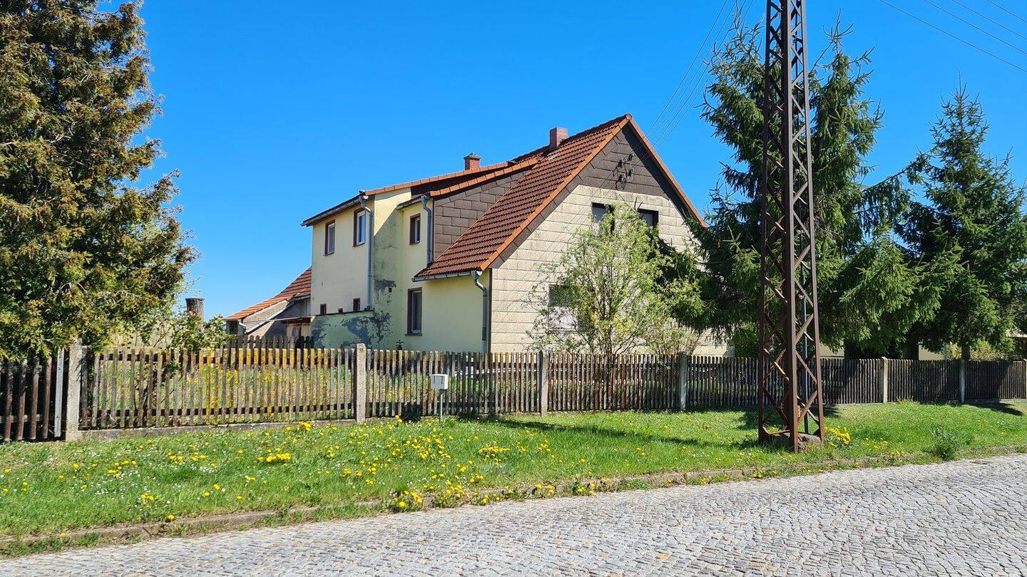 Familienfreundliches Haus mit Einliegerwohnung und großem Garten, 99195 Markvippach