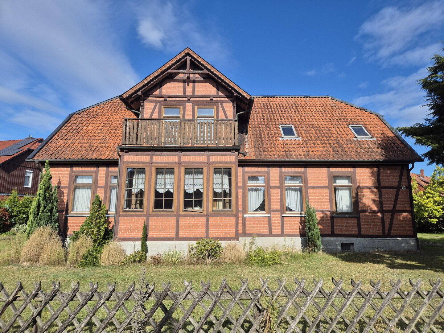 Charmantes Fachwerkhaus mit Einliegerwohnung & großem Grundstück – Projekt mit Potenzial in Dorfmark, 29683 Bad Fallingbostel