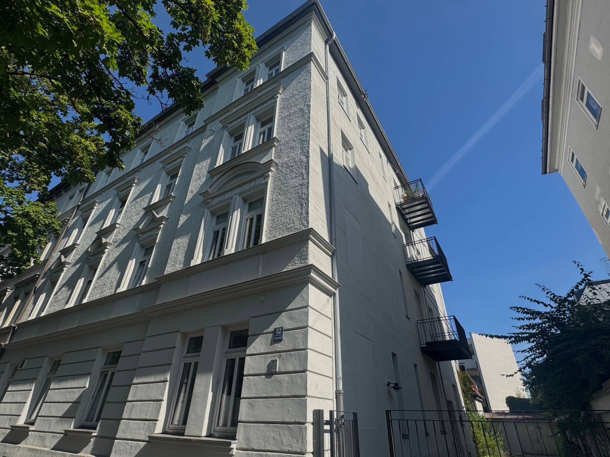 Charmante 3-Zimmer-Altbauwohnung direkt an der Isar – Baudenkmal, kernsaniert, von privat, 81371 München (Sendling Thalk. Obersendl.-Forsten-Fürstenr.-Solln)