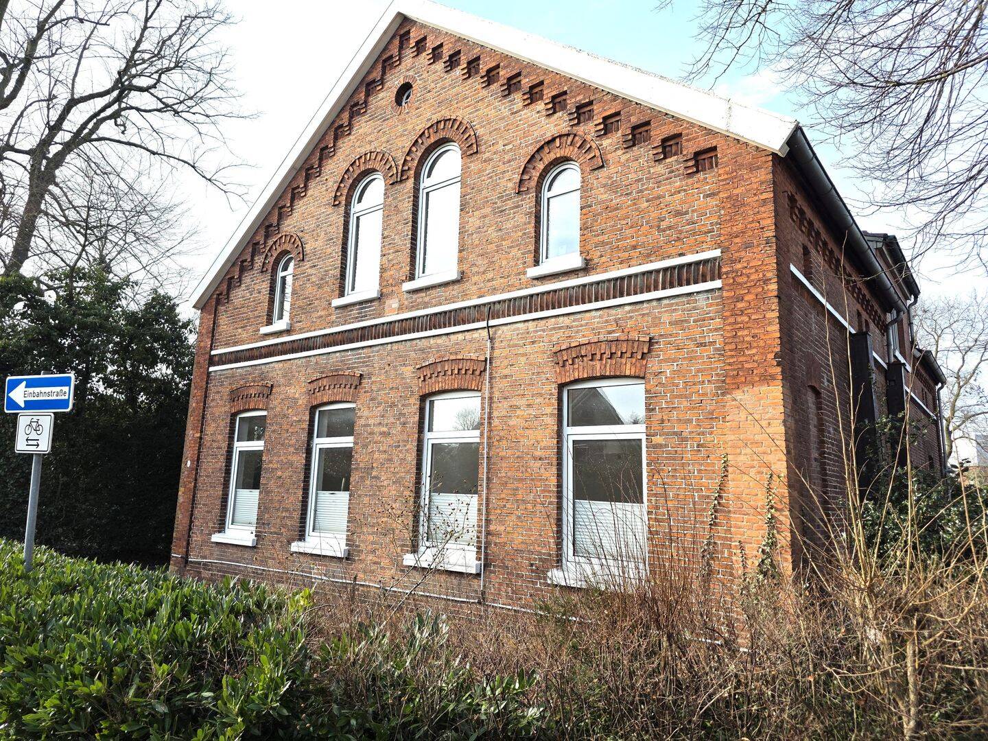 Exklusive Gelegenheit: Mehrfamilienhaus mit Entwicklungsperspektive, 26789 Leer (Ostfriesland)