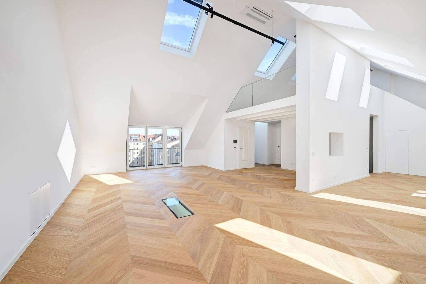Einziehen und wohlfühlen: Dachgeschoss-Maisonette im Erstbezug in Toplage, 80333 München (Altstadt-Lehel Maxvorstadt)