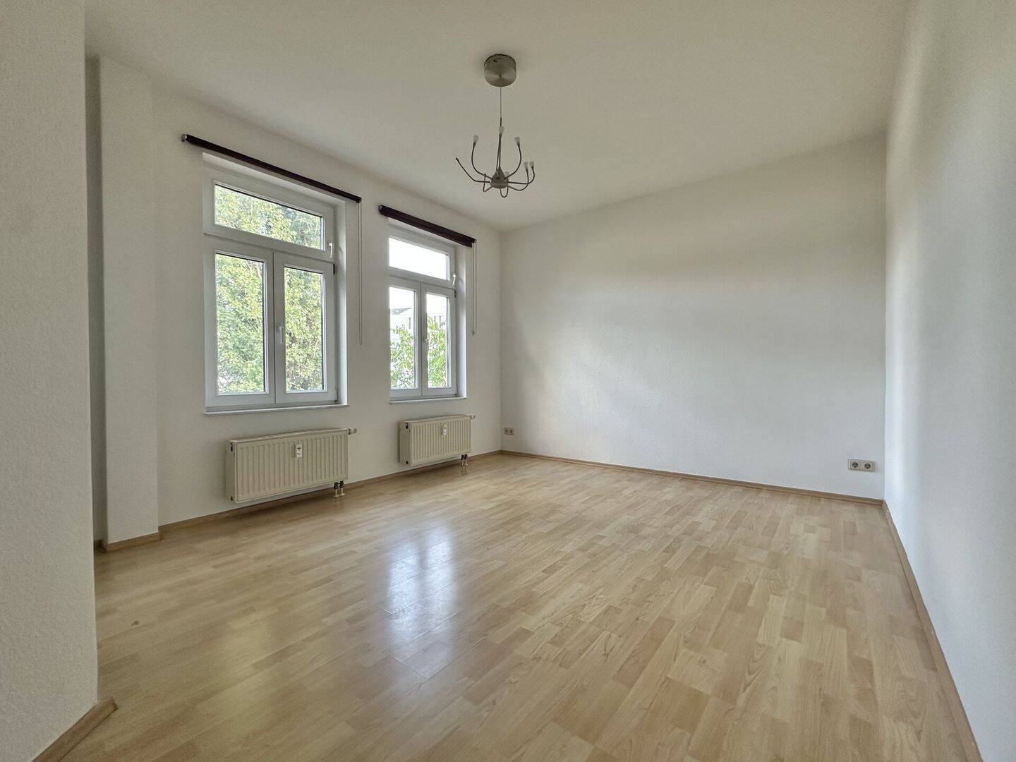Provisionsfrei investieren: Vermietete Wohnung mit Tiefgaragenplatz in der Dresdner Neustadt, 1099 Dresden
