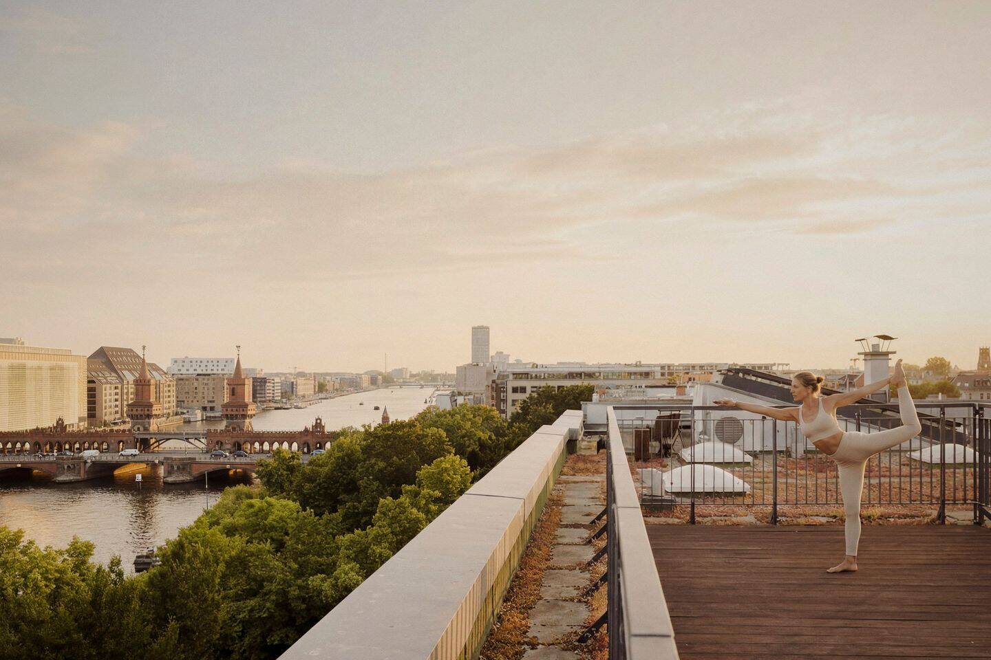 Penthouse direkt an der Spree mit privater Dachterrasse und Blick auf die Oberbaumbrücke, 10997 Berlin (Friedrichshain-Kreuzberg Kreuzberg)