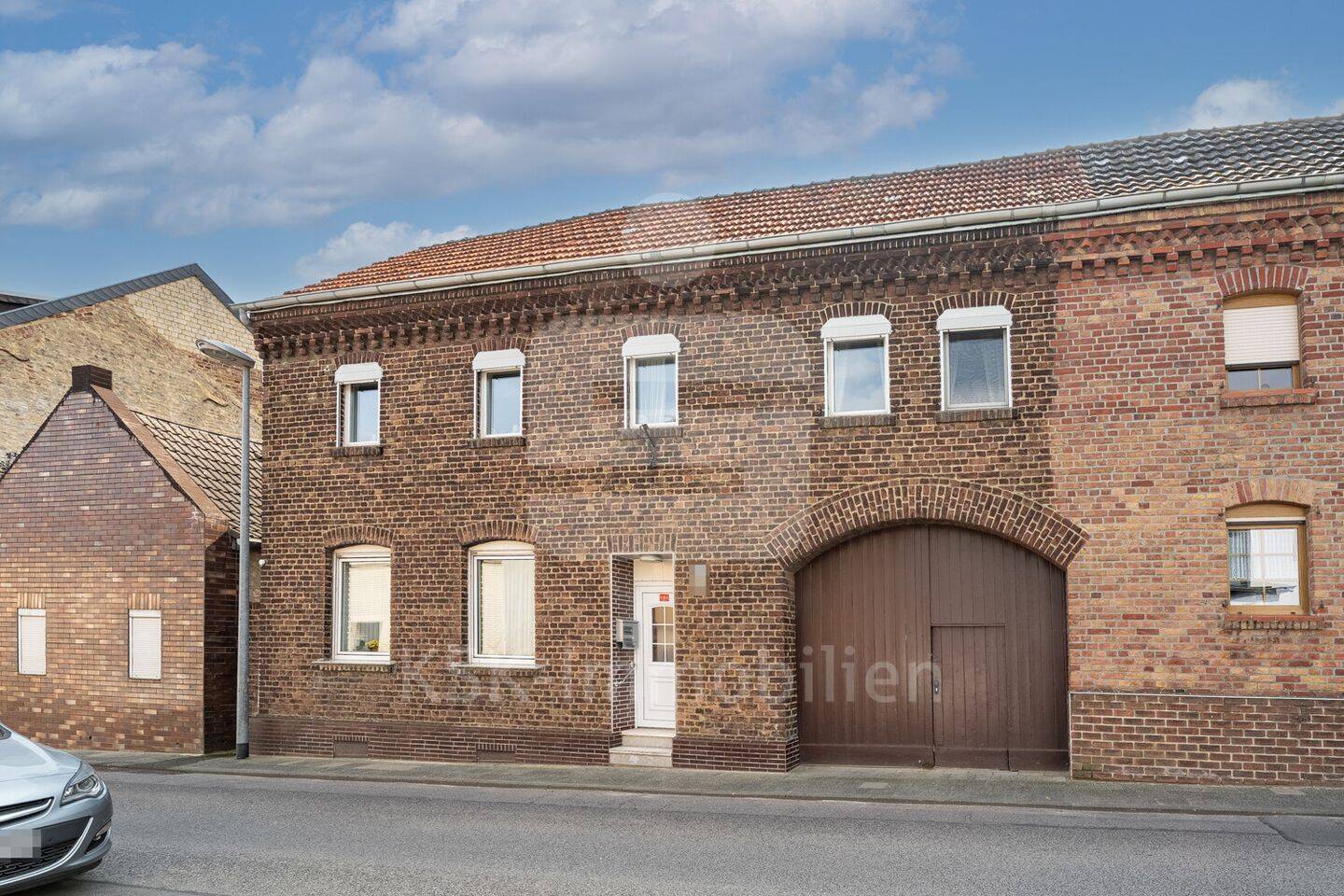 Endlich Zuhause. Sanierungsbedürftiges Einfamilienhaus in Bedburg-Lipp., 50181 Bedburg