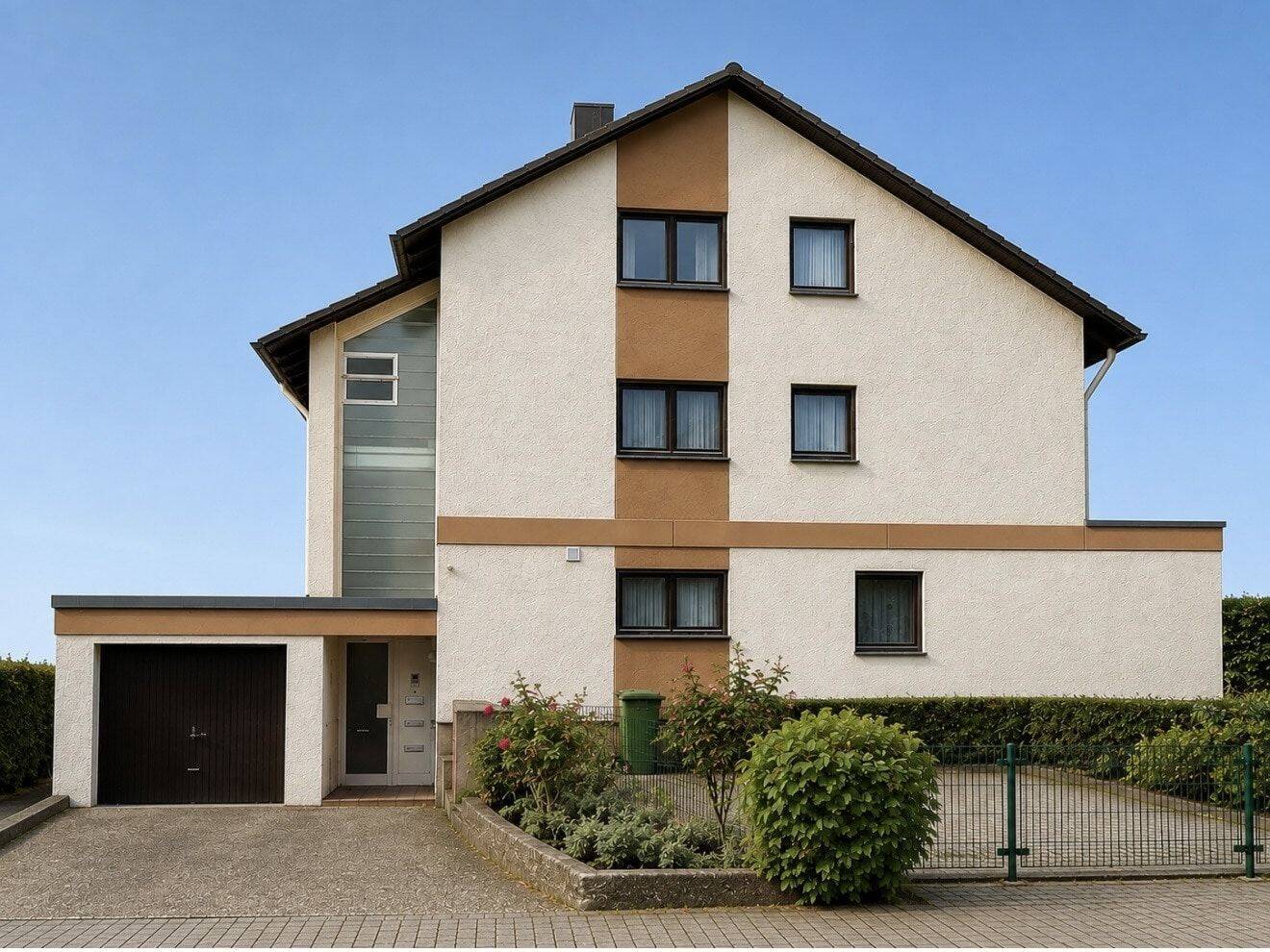 Wohnen mit Perspektive – Zweifamilienhaus mit zwei Wohneinheiten und großzügigem Raumangebot, 76275 Ettlingen