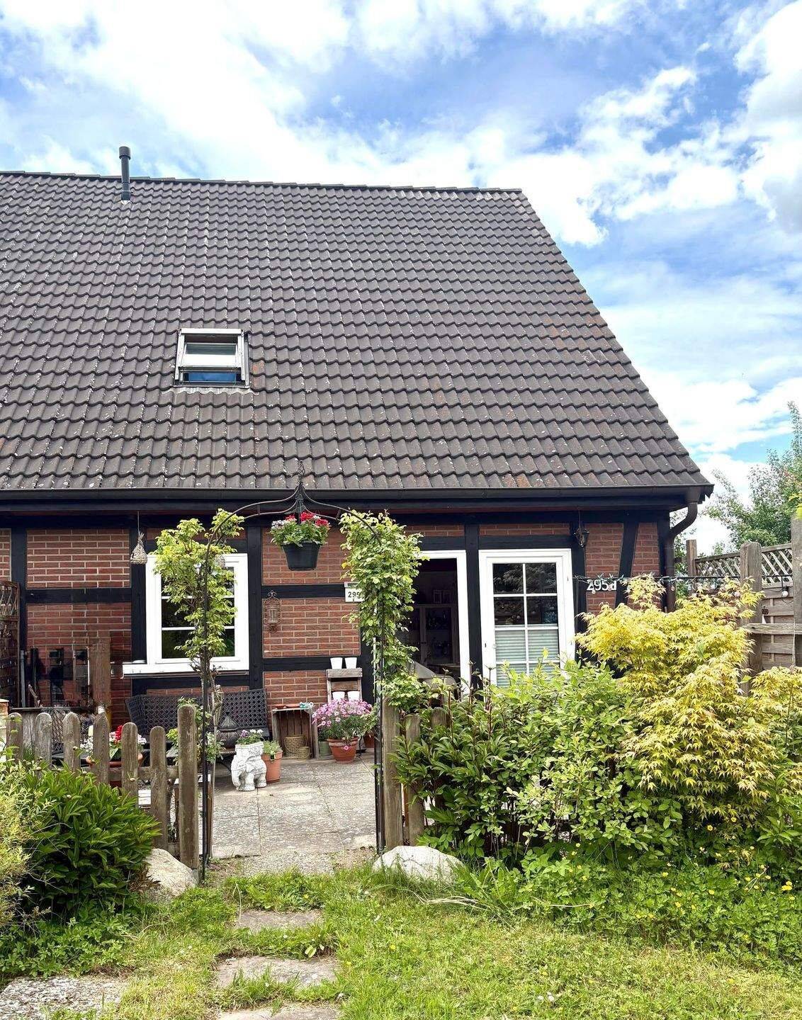 Perfektes Familienreich mit 5 Räumen & Stellplatz, 21037 Hamburg (Bergedorf)