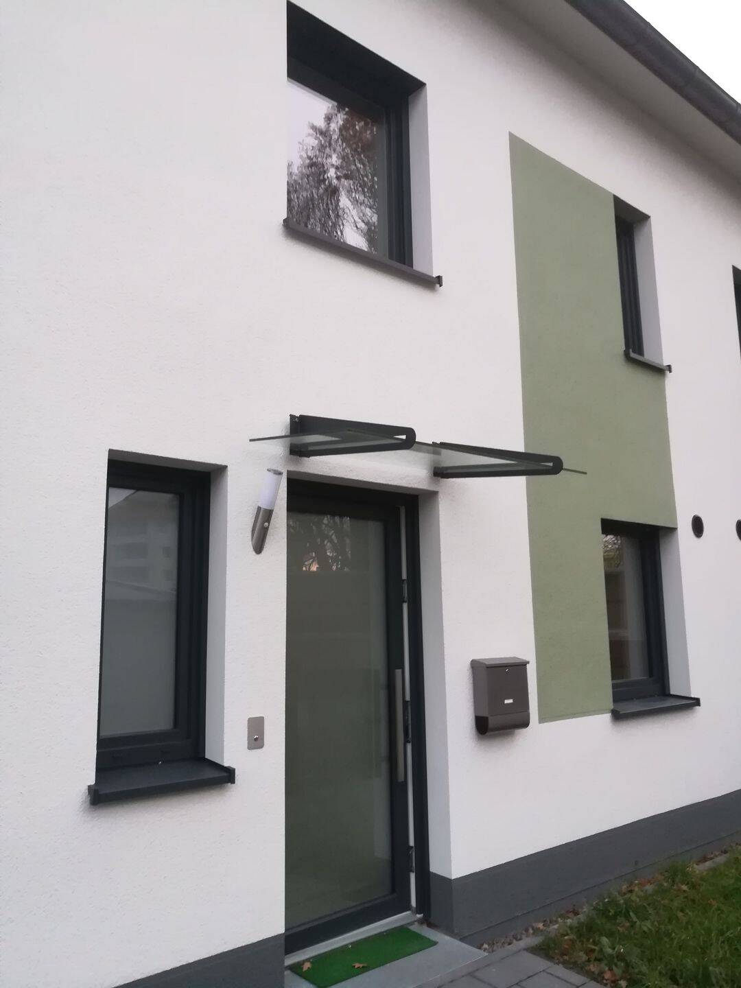 Modernes Reihenmittelhaus mit vier Zimmern in Hannover, Mittelfeld, 30519 Hannover