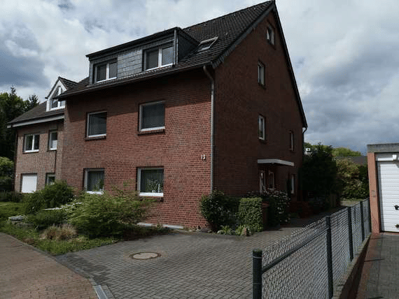 Lichtdurchflutete 3-Zimmer Wohnung mit 2 Bädern, Einbauküche, Kamin und Markise in zentraler Lage, 46147 Oberhausen (Alsfeld Holten Schmachtendorf Sterkrade-Nord)