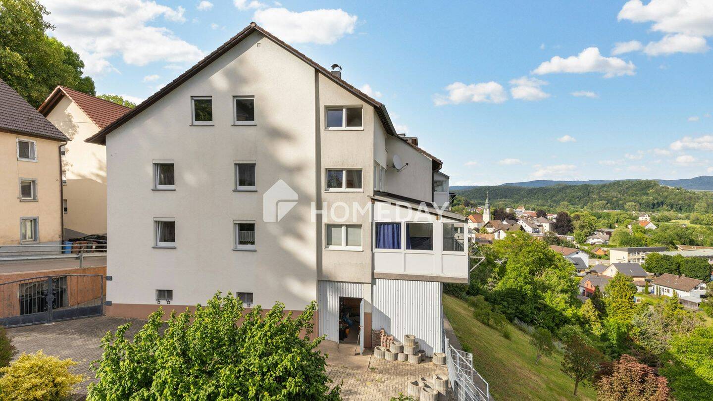 Panoramablick über das Tal: Ihr neues Generationenhaus mit PV & starker Rendite, 79780 Stühlingen