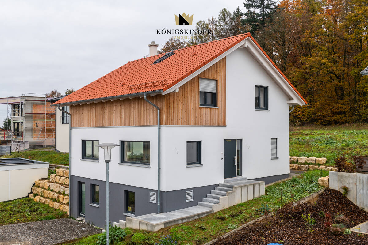 Frischer Frühling – neues Haus. Leben im Einklang mit der Natur., 74842 Billigheim