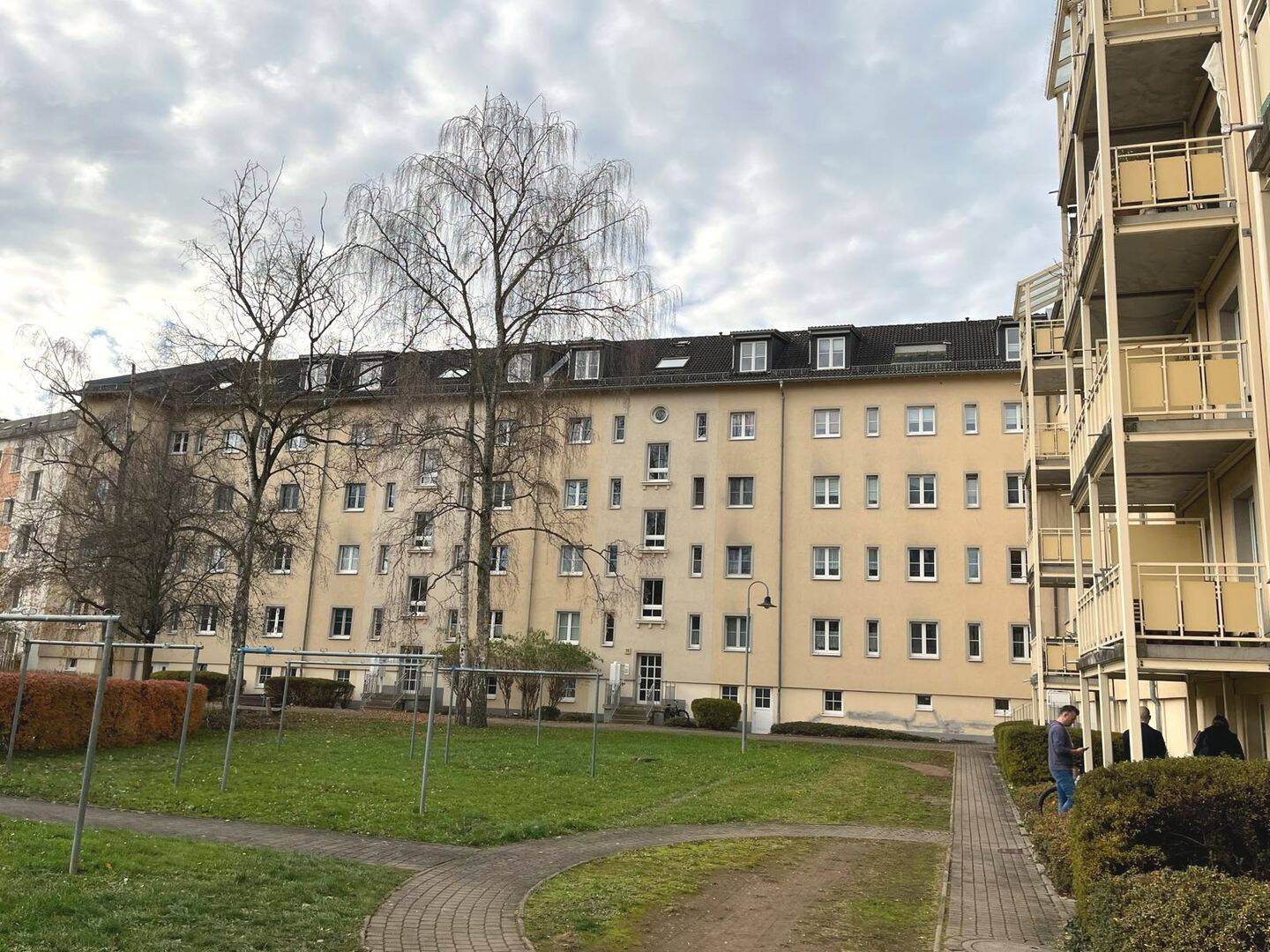Stadtleben trifft Erholung: 3-Raum-Wohnung direkt am Schlossteich, 9113 Chemnitz
