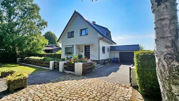 immo-schramm.de: Sehr gepflegtes Wohnhaus mit Erweiterung, 27624 Geestland