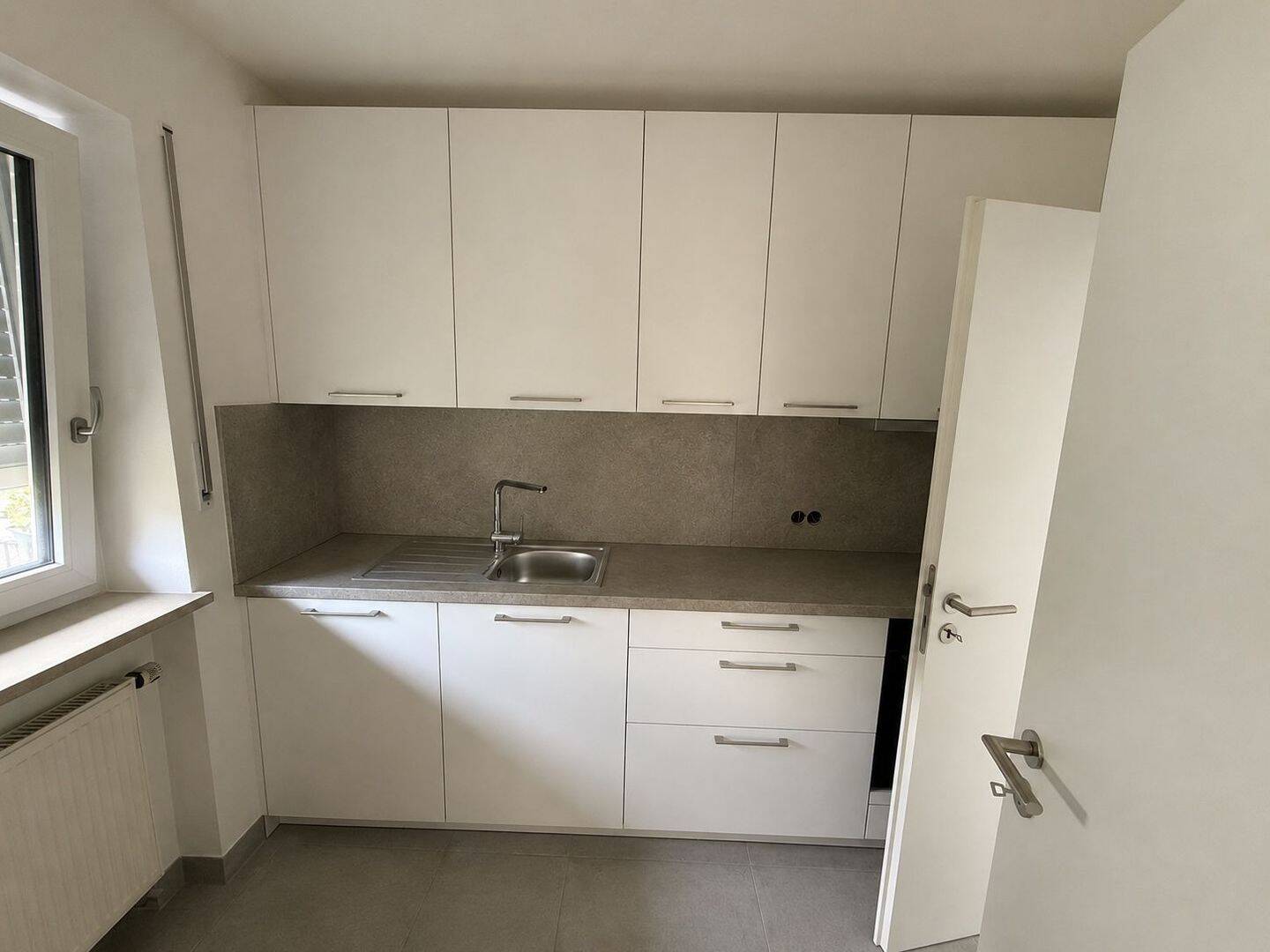 Erstbezug nach Komplettsanierung – 3-Zimmer-Erdgeschosswohnung mit Stellplatz in ruhiger Lage von Rottenburg a. d. Laaber, 84056 Rottenburg a.d. Laaber