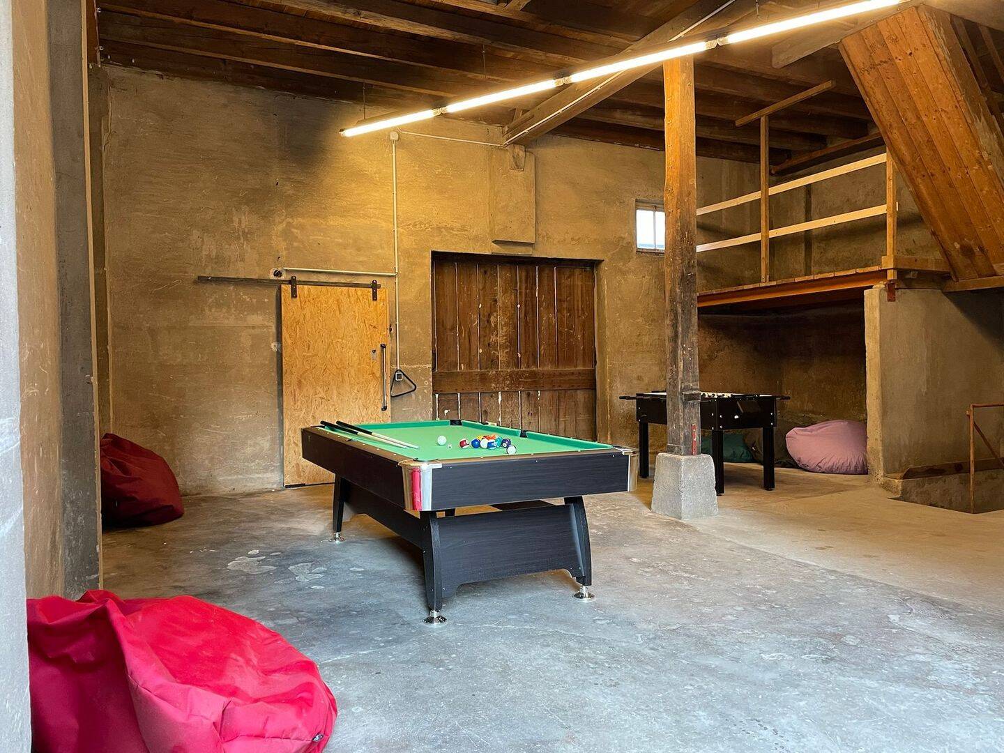 WG-Zimmer ++ Zentralgelegen nähe Campus + mit einem Billiardtisch, 74072 Heilbronn (Heilbronn)