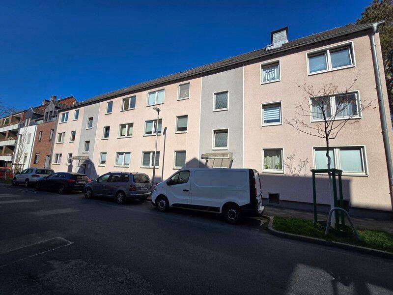 Sanierte Wohnung in Düsseldorf-Benrath, 40597 Düsseldorf (Benrath Hassels Urdenbach)