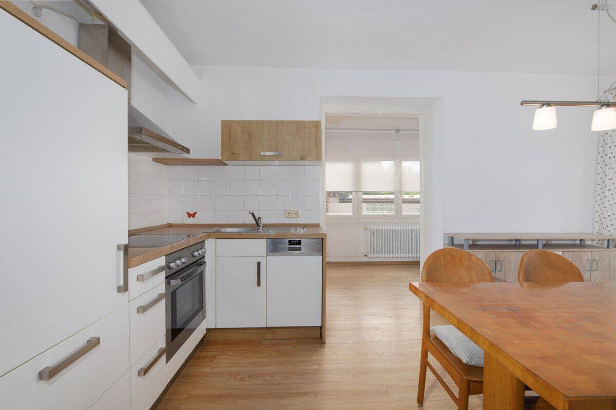 Charmantes Zweifamilienhaus mit Schopf, Hof und Freisitz in zentraler Lage, 75196 Remchingen