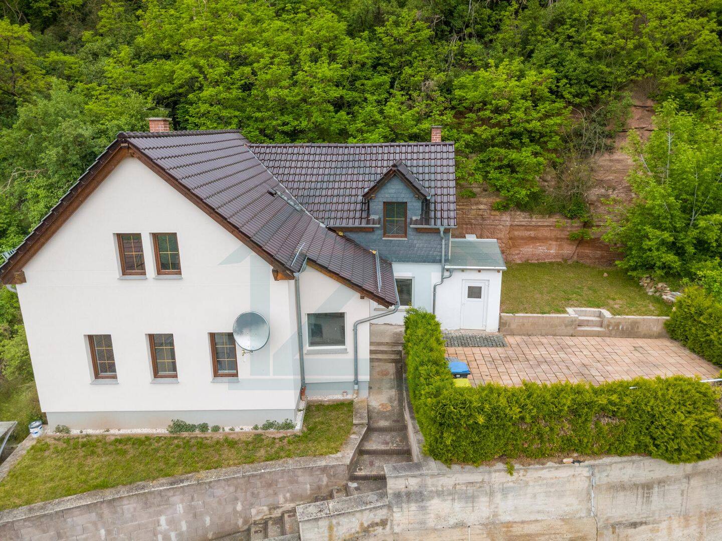 Aufwendig saniertes Einfamilienhaus in Orlamünde, 7768 Orlamünde