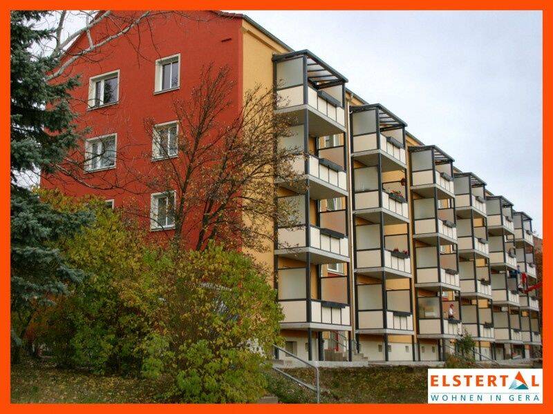 Wir sanieren für Sie diese sonnige 3-Raum-Wohnung mit Balkon! Küche und Bad mit Fenster!, 7546 Gera