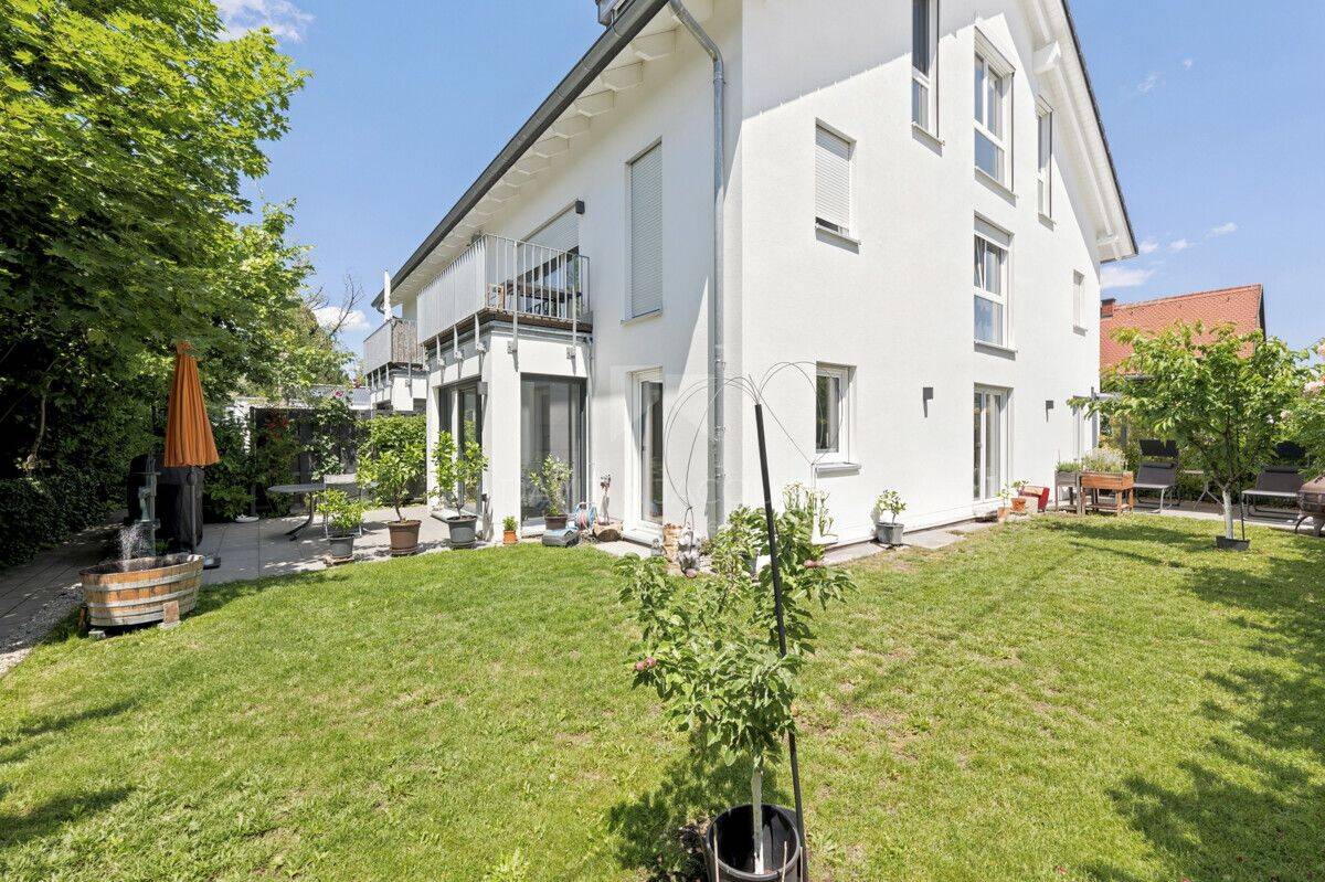 EEK A: Moderne EG-Whg mit großzügigem Garten in München-Moosach, 80993 München (Moosach)