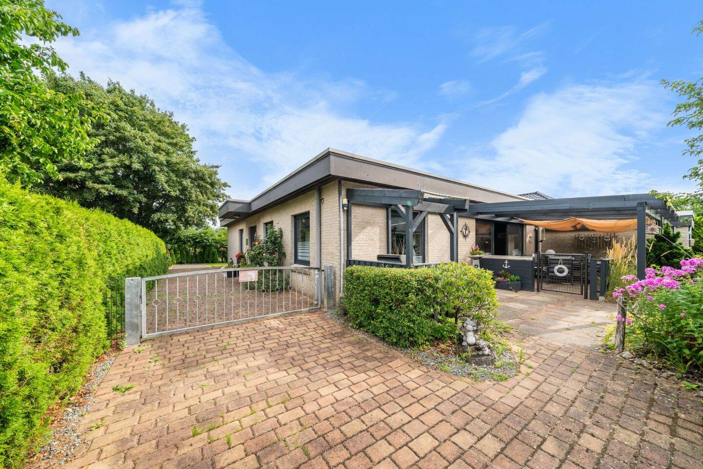 Wohnen auf einer Ebene – Freistehender Bungalow mit großem Garten in ruhiger Wohnlage, 24576 Bad Bramstedt
