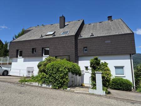 Geräumige, renovierungsbedürftige ca. 118 m² große 4-Zimmerwohnung in Baden-Baden – herrlicher B, 76530 Baden-Baden (Ebersteinburg Innenstadt Lichtental Varnhalt Weststadt)