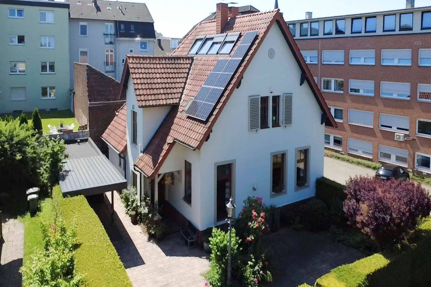 Charmantes Stadthaus – Ruhig, flexibel & top modernisiert mit Kamin, Photovoltaik und Außenidylle, 59423 Unna