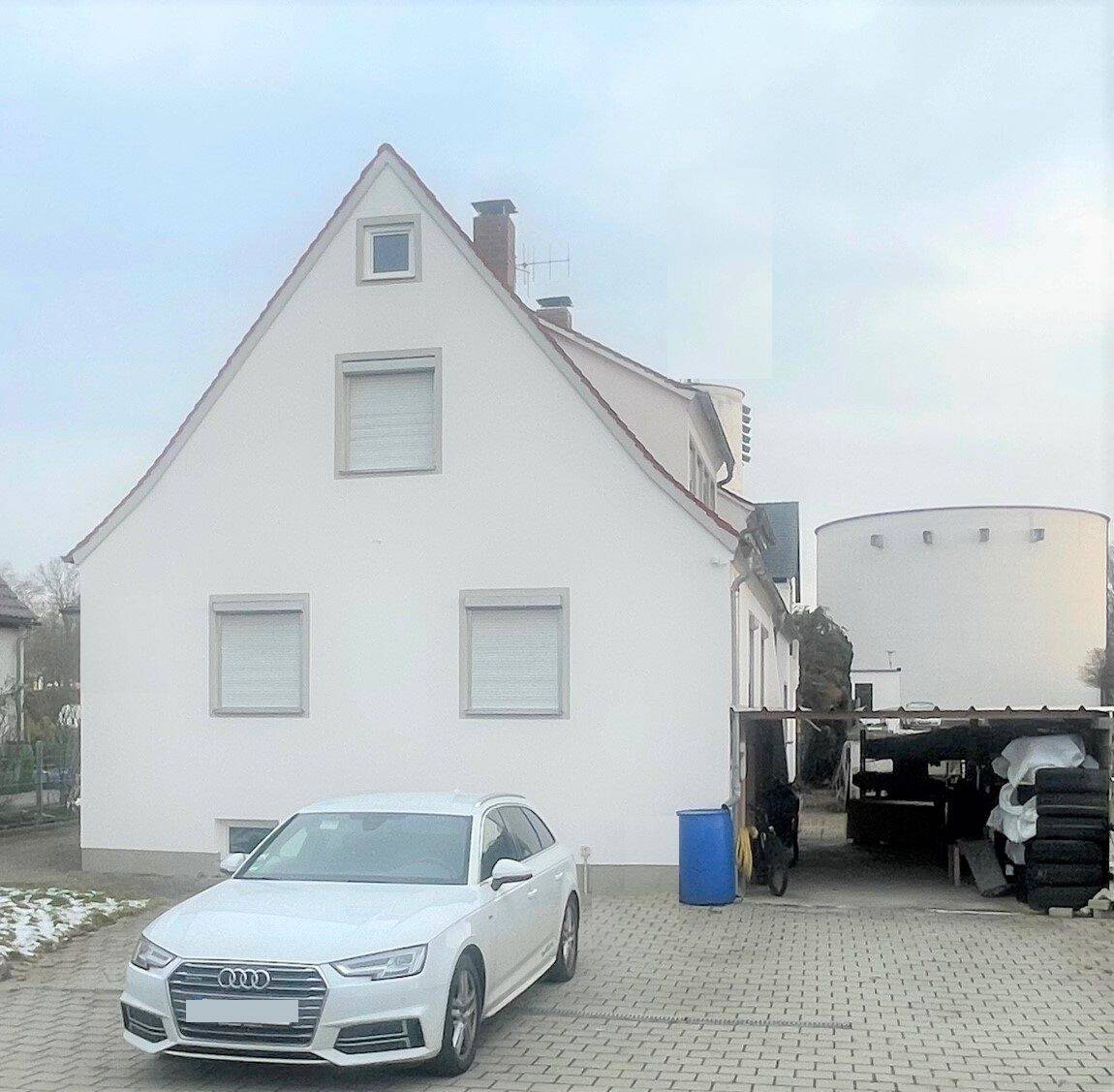 Geräumiges Zwei- Dreifamilienhaus auf großzügigem Grundstück in gefragter Lage von Nördlingen, 86720 Nördlingen