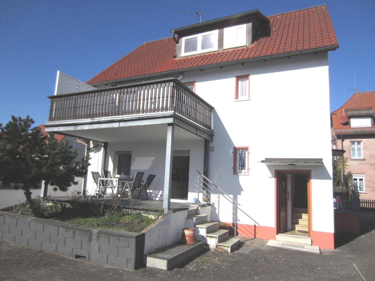 Mehrgenerationhaus- viele Möglichkeiten 3 Wohnungen unter einem Dach Ideal für mehrere Generationen, 90475 Nürnberg