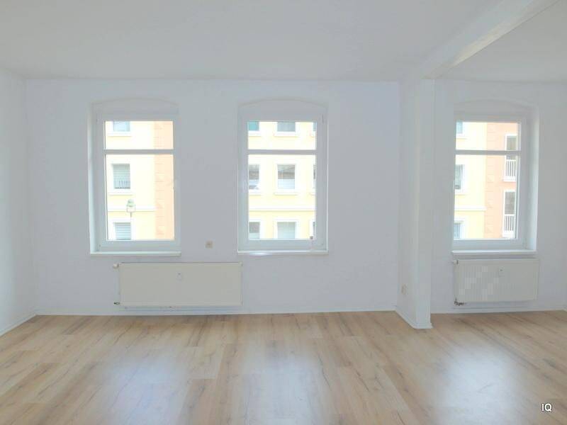 Ab sofort zu haben: Gemütliche 1-Zimmer-Wohnung mit Balkon (Hofseite), sep. Küche und Badewanne, 39112 Magdeburg (Leipziger Str. Sudenburg)
