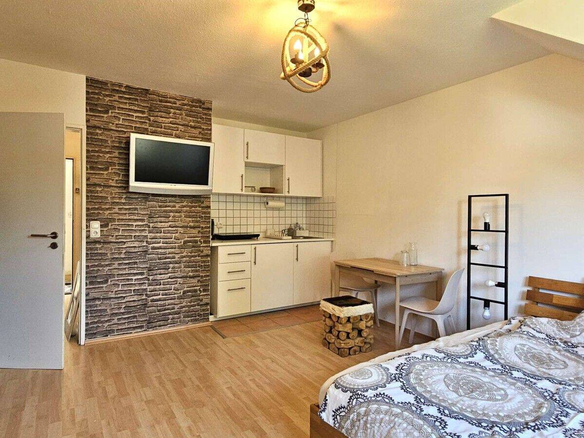 Helles Dachgeschoss-Apartment in München – Riem, 81829 München (Berg am Laim Trudering-Riem)