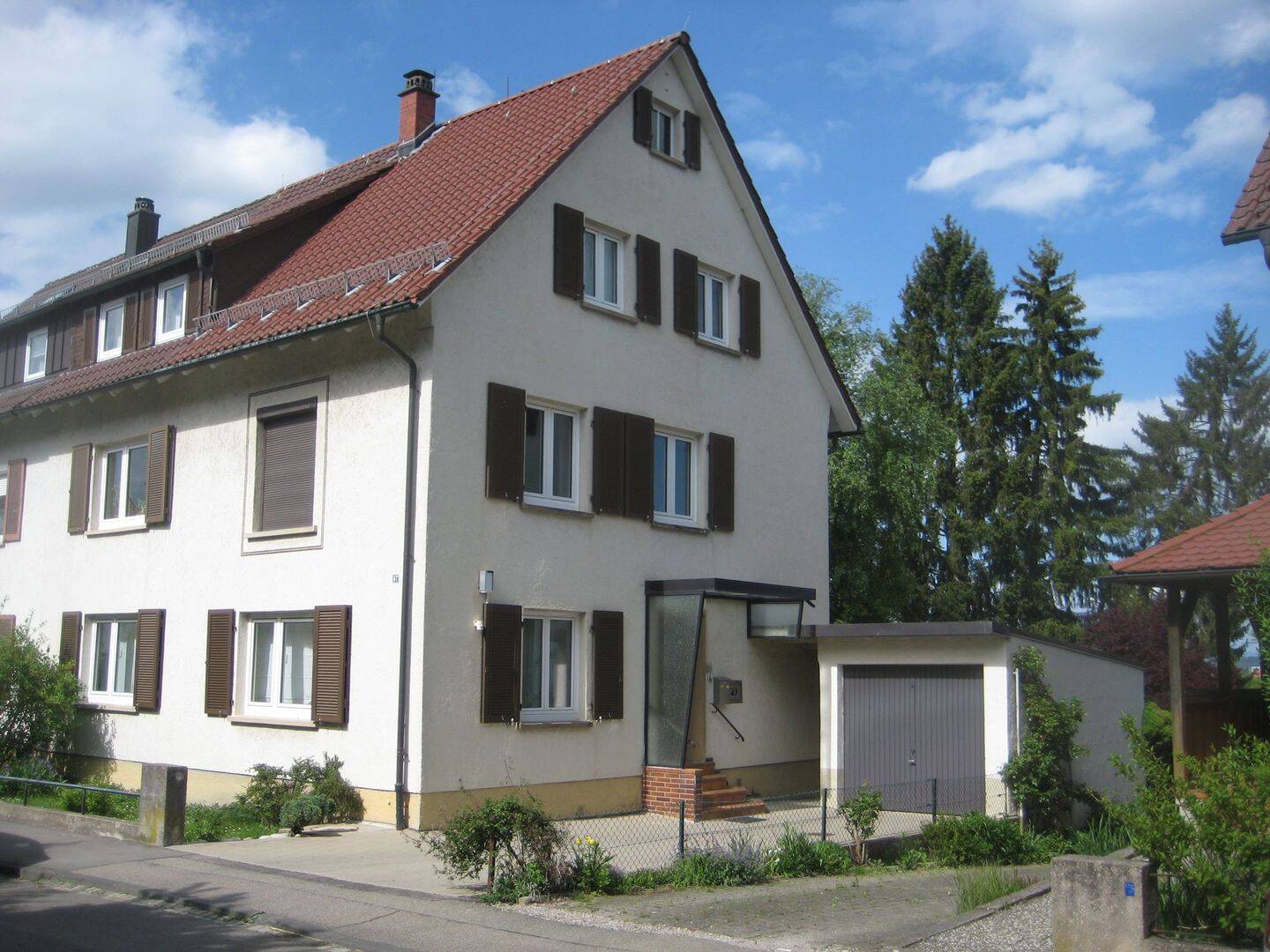 Schönes 1-2 Familien-Wohnhaus mit Charme in begehrter Wohnlage von VS-Schwenningen, 78056 Villingen-Schwenningen