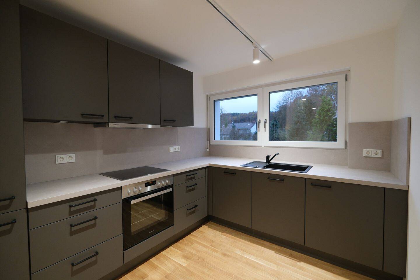 Neubau 2 Zimmer Wohnung in Metten, 94526 Metten