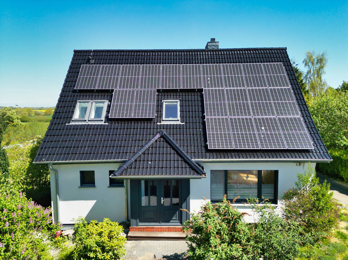 Modernisiertes Einfamilienhaus mit Wintergarten, Kaminofen, PV und viel Platz in ruhiger Lage. Top!, 24392 Süderbrarup