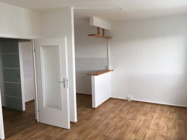 2 Zimmer mit Balkon und Aufzug!, 6849 Dessau-Roßlau (Haideburg Süd Törten)