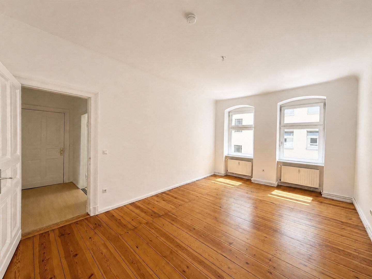 BEZUGSFREI: Renovierter 2-Zimmer-Altbauklassiker mit großzügiger Diele auf ca.74 m² im Leopoldkiez, 13347 Berlin (Mitte Gesundbrunnen Wedding)
