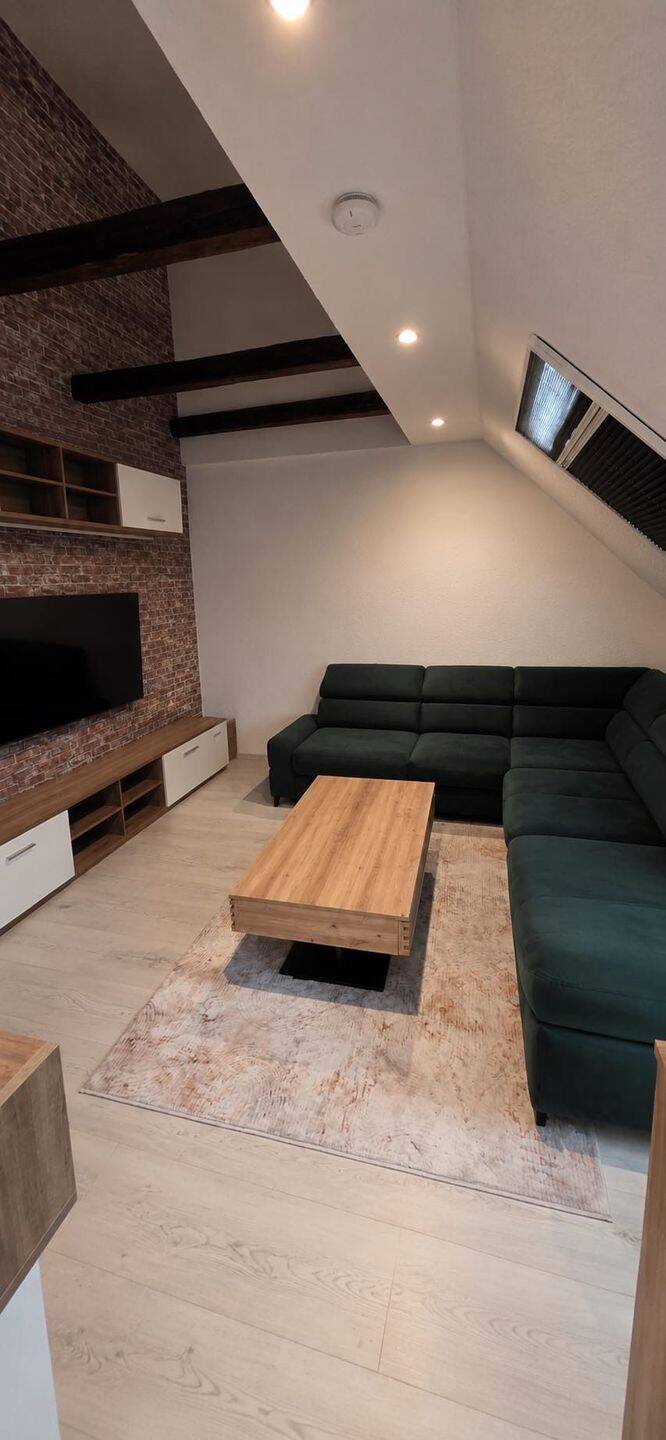 Loft-Charme im Herzen von Brake – 2 Zimmer mit EBK, Stellplatz & Dachboden, 26919 Brake (Unterweser)