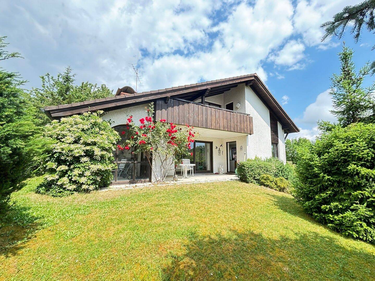 Großzügiges, naturnahes Einfamilienhaus mit Einliegerwohnung nahe Bamberg, 96120 Bischberg