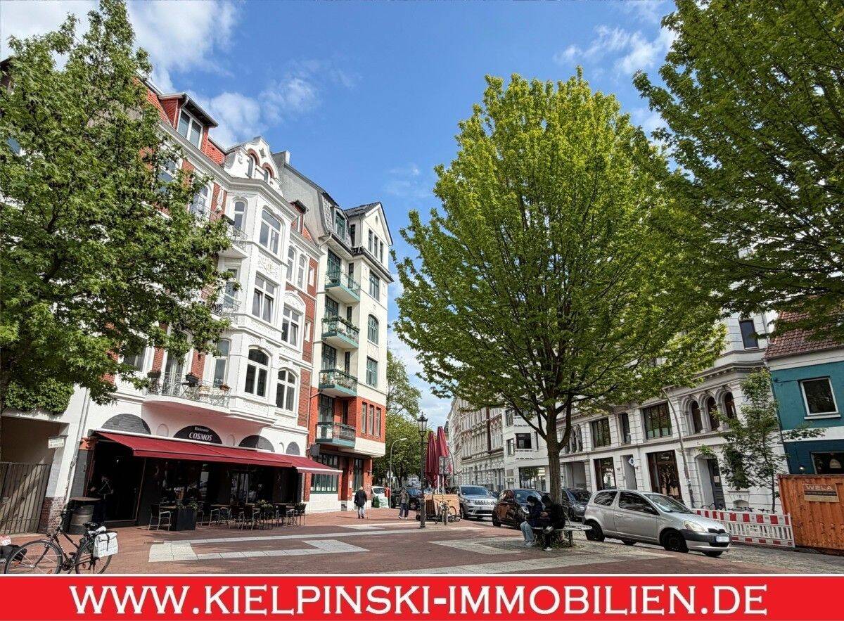 Möblierte und auf 6 Monate befristete WG-Zimmer in einer Altbauwohnung mit Fahrstuhl und Balkon, 22765 Hamburg (Altona Altona-Altstadt Altona-Nord Ottensen)