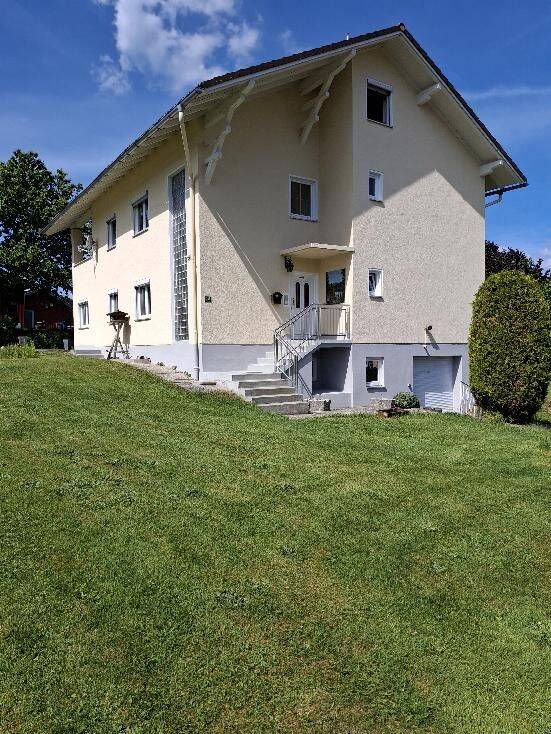 neuwertiges Zweifamilienhaus in sonniger Lage Nähe Zwiesel, 94227 Lindberg