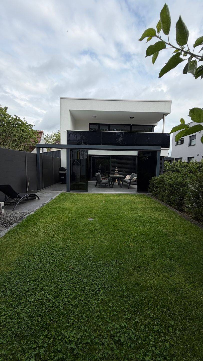 Wohnen wie im eigenen Haus – Exklusive Wohnresidenz auf 154 m2 mit Garten, beheiztem Wintergarten und hochwertiger Ausstattung, 49084 Osnabrück (Fledder Schinkel Schinkel-Ost)