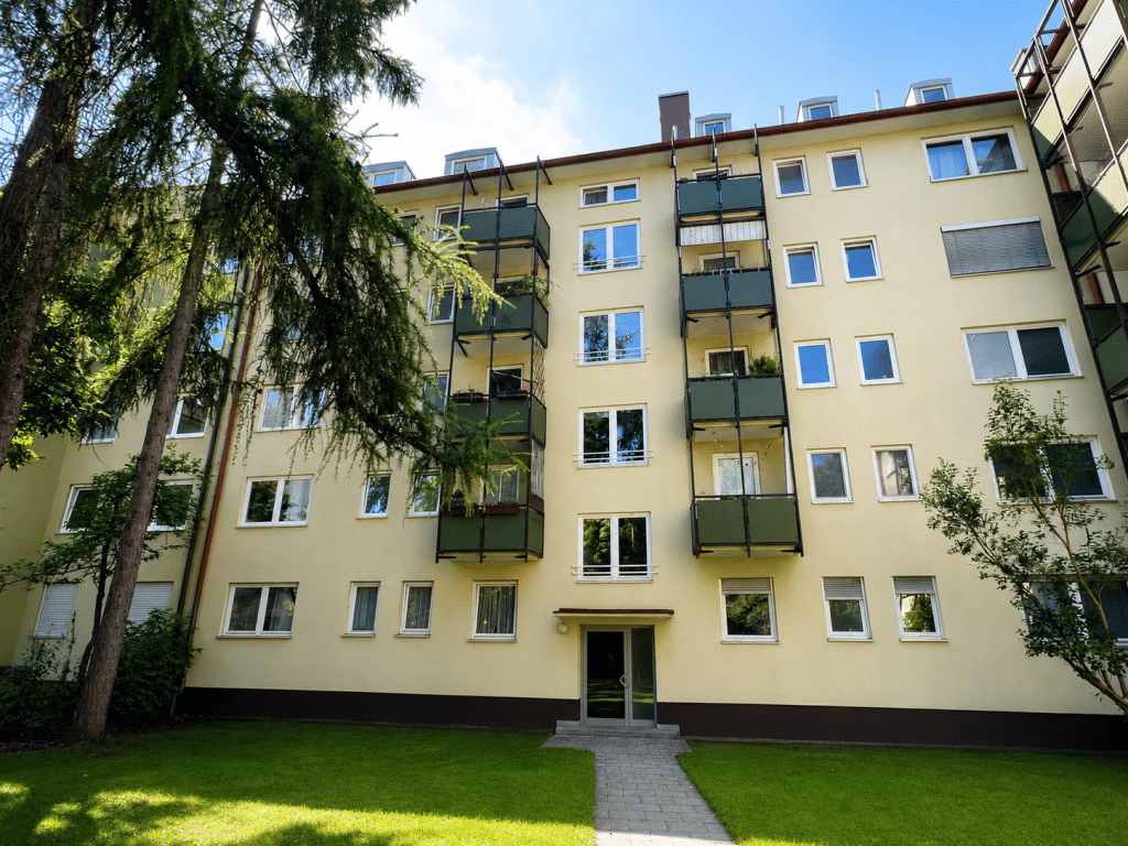 **Stadtwohnung mit Charme und Flair** Komfortable 4 Zi.-Whg. mit TG in München/Neuhausen, 80637 München (Moosach Neuhausen-Nymphenburg)