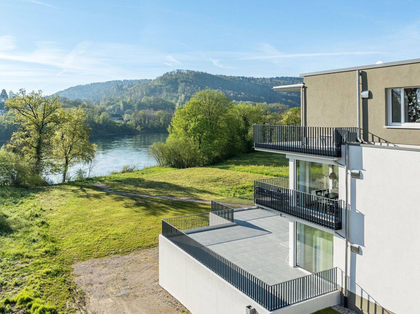 Erstbezug: Stilvolle 4.5-Zimmer-Neubauwohnung mit einzigartigem Rheinblick ab 01.08.2026, 79725 Laufenburg (Baden)