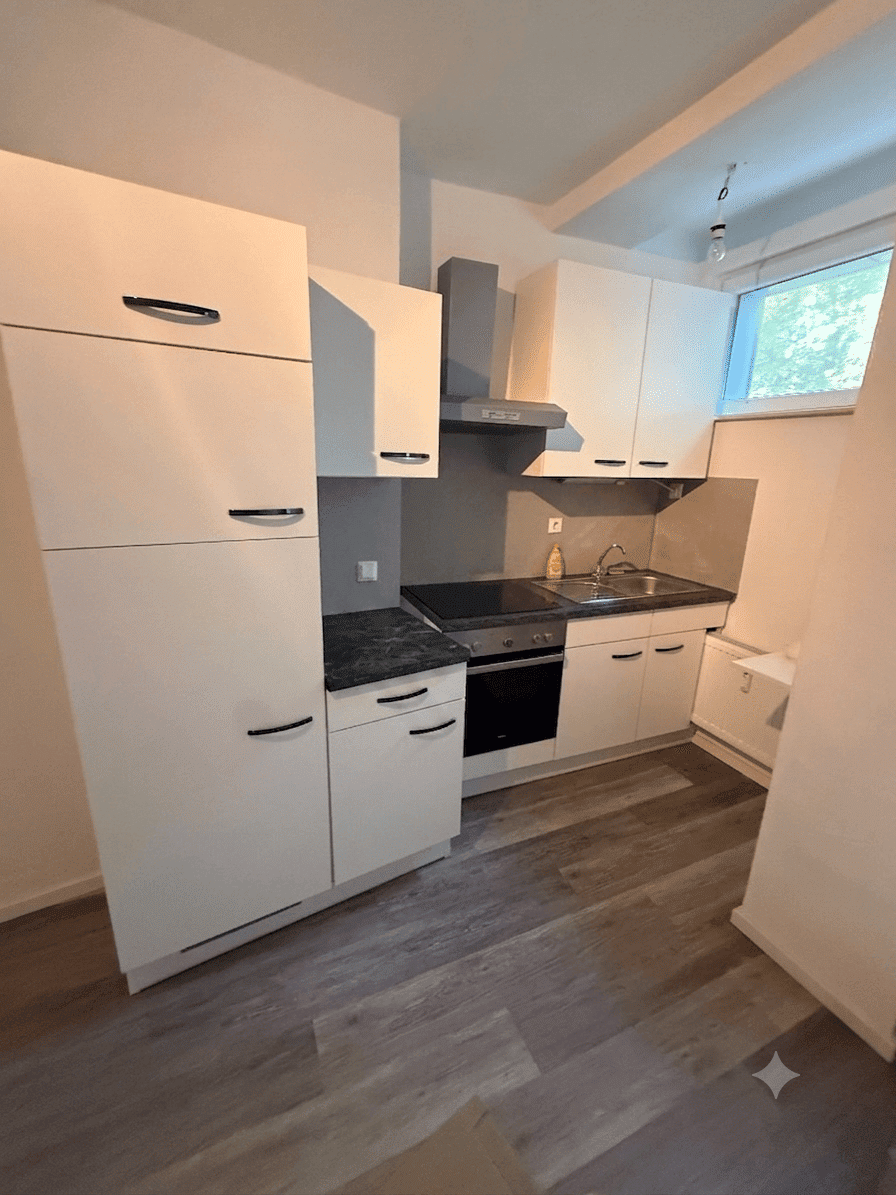 Top 2-Zimmer-Appartement mit Einbauküche direkt an der “RÜ”, 45128 Essen (Südostviertel Südviertel)