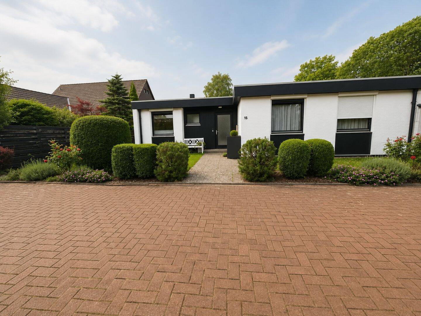 Bungalow in Hannover am Feldrand mit Garage und Garten, 30455 Hannover