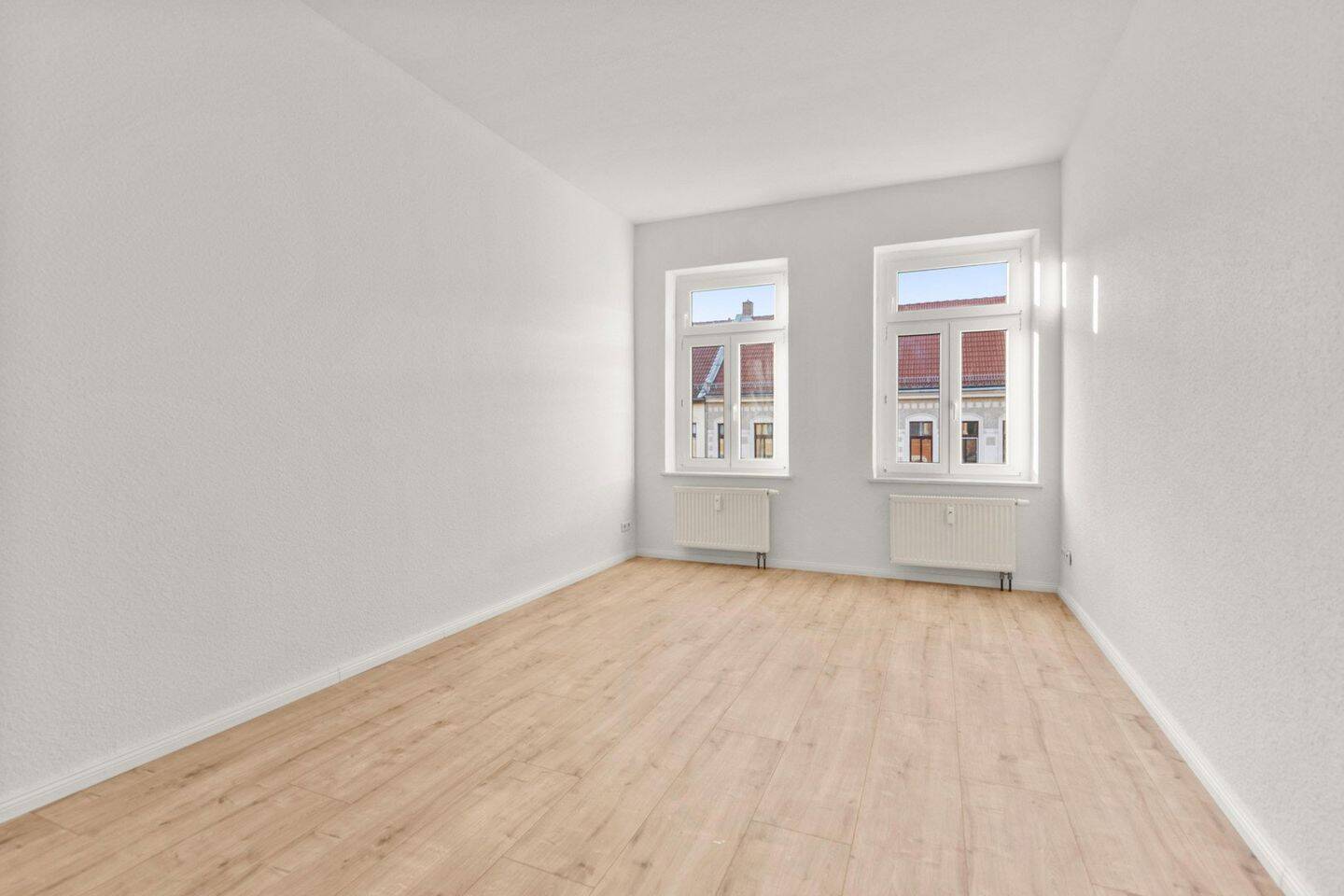 Viel Platz für den Alltag: 4-Zimmer-Wohnung in Leipzig, 4318 Leipzig (Anger-Crottendorf Sellerhausen-Stünz)